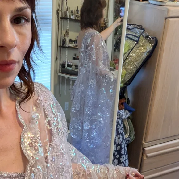 Lashkaraa Lavender Embroidered Pre-stitched Women's Saree With Matching Blouse - Picture 3 of 5